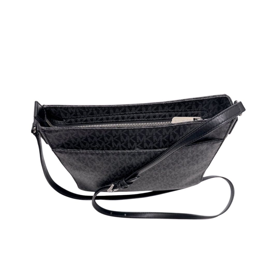Michael Kors LG MESSENGER Crossbody Black - Picture 4 of 13